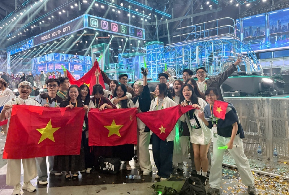 100 bạn trẻ đã vượt qua quá trình tuyển chọn để trở thành đại diện của thanh thiếu niên Việt Nam tham gia một trong những diễn đàn Thanh niên quốc tế lớn nhất thế giới