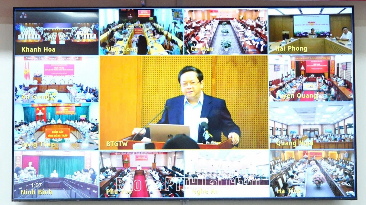 Nguyen Duc Hien, Deputy Head of the Party Central Committee’s Policy and Strategy Commission, chairs an online conference on Vietnam’s socio-economic performance in the first nine months of 2026, September 18, 2026. (Photo: VOV)