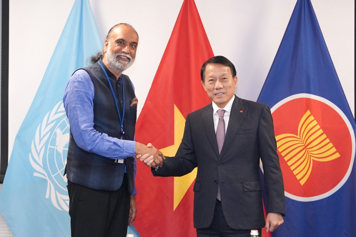 El ministro Luong Tam Quang y el secretario general adjunto de la ONU para Tecnología, Amandeep Singh Gill. Foto: VOV