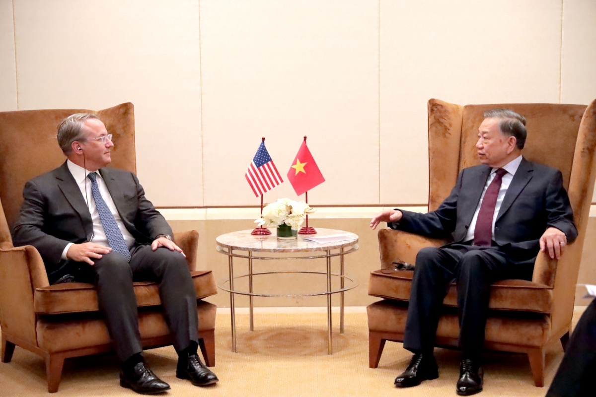Party General Secretary and President To Lam receives Troy Rohrbaugh, Co-President of JPMorgan Chase  (Photo: VOV)