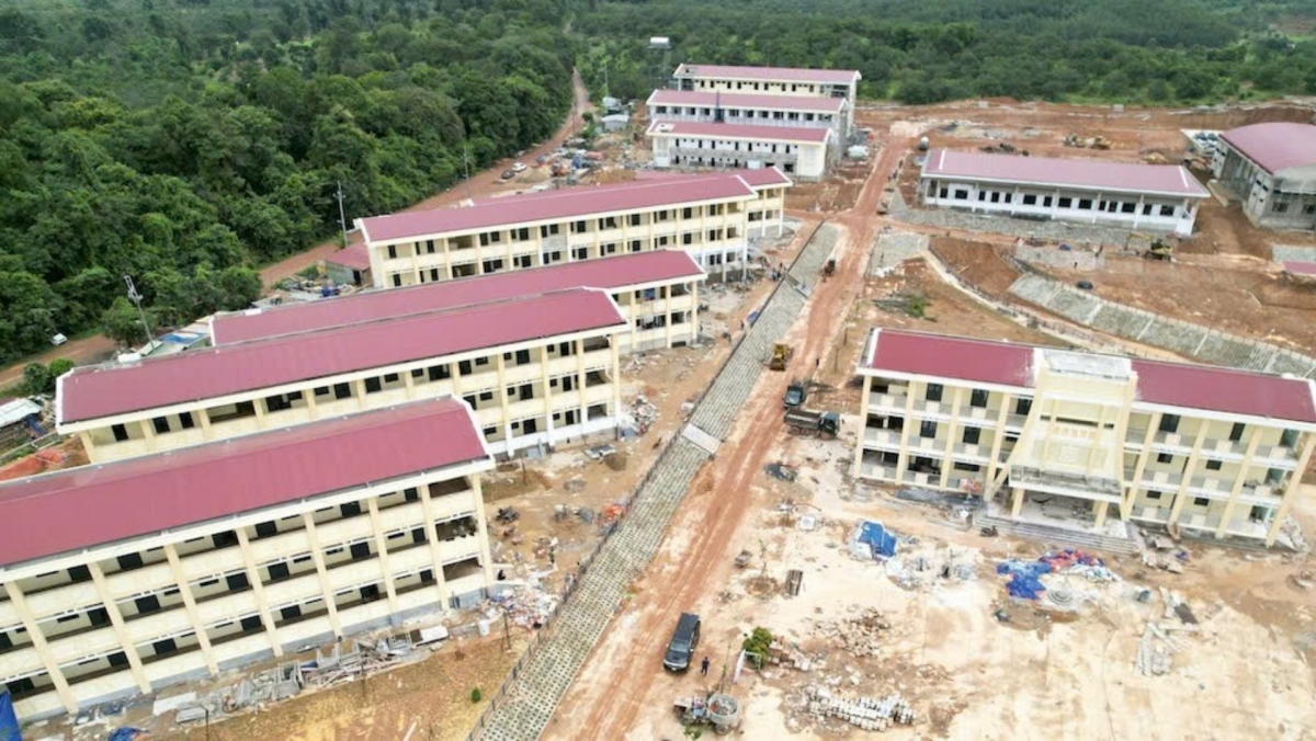 The boarding school has classroom blocks and various specialized facilities. (Photo: Nguyen Thao/VOV-Central Highlands)