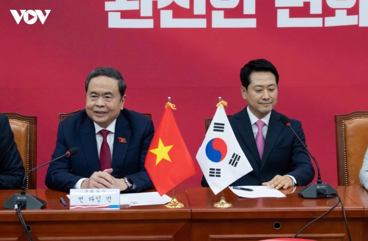 정치권과의 소통도 활발히 이어졌다. 9월 7일 서울에서 쩐 타인 먼 국회의장은 장동혁 한국 국민의힘 대표를 면담했다.