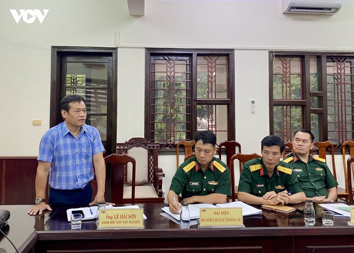 Đồng chí Lê Hải Sơn, Giám đốc VOV Tây Nguyên ghi nhận, tiếp thu các ý kiến trao đổi, góp ý của Đoàn kiểm tra liên ngành.