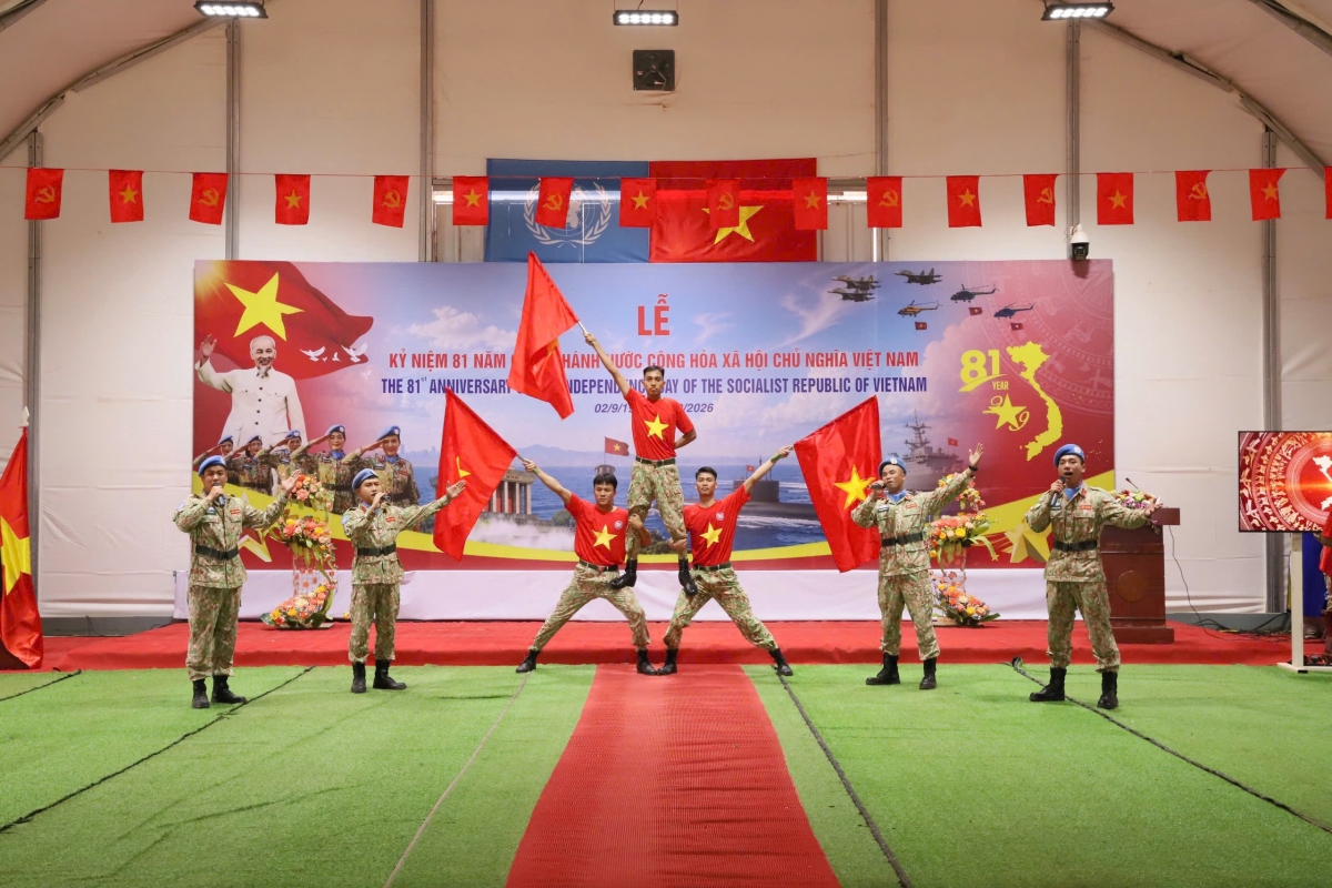 Tiết mục văn nghệ trong lễ kỷ niệm.