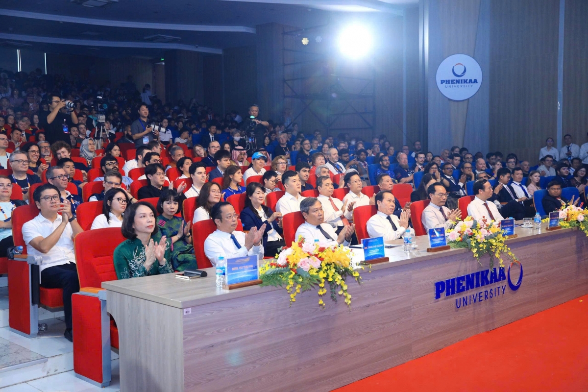 At the opening ceremony of IOAA 2026 (Photo: Organizing Committee)