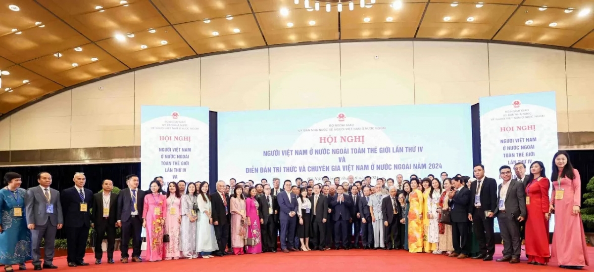 Kiều bào tham dự Hội nghị người Việt Nam ở nước ngoài toàn thế giới lần thứ tư và Diễn đàn Trí thức và chuyên gia Việt Nam ở nước ngoài năm 2024 tại Thủ đô Hà Nội. Ảnh: Tuấn Anh/baoquocte