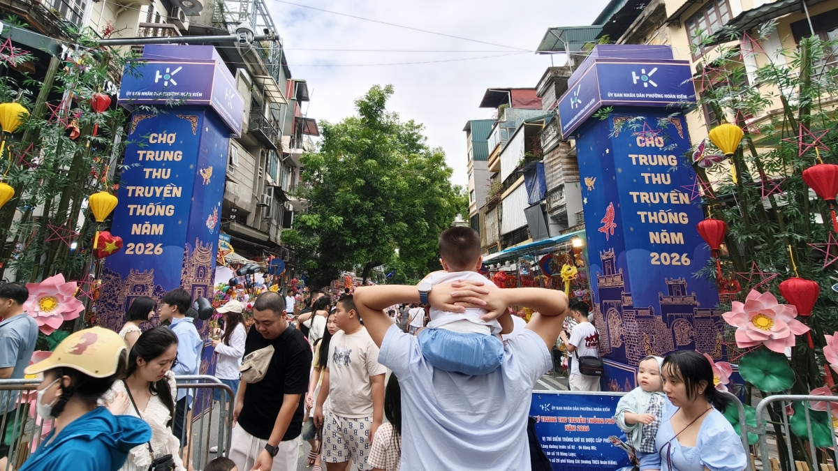 <br>
បរិយាកាសផ្សារបុណ្យសែនព្រះខែប្រពៃណីនៅវិថីបុរាណឆ្នាំ ២០២៦ ក៏ត្រូវបានរៀបចំឡើងក្នុងរយៈពេល ១៥ ថ្ងៃចាប់ពីថ្ងៃទី ១១ ខែកញ្ញា ដល់ថ្ងៃទី ២៥ ខែកញ្ញា។