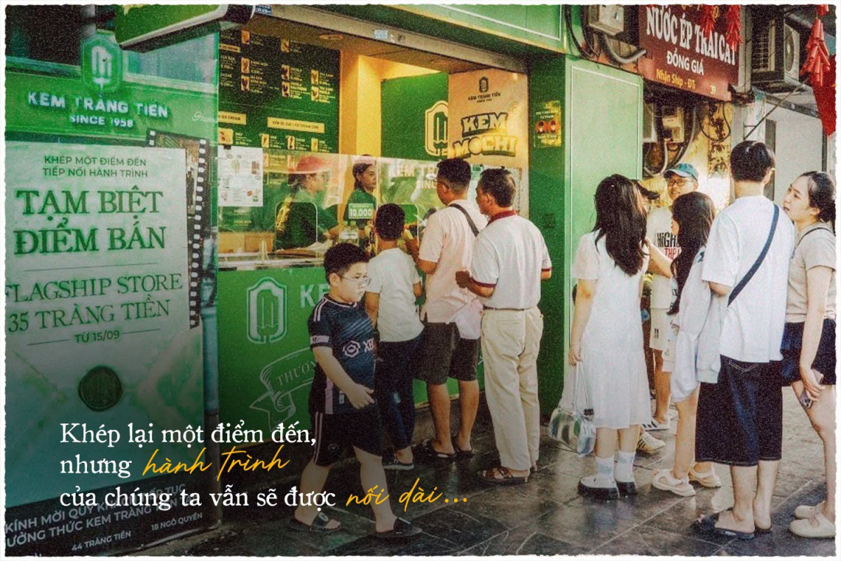 Xếp hàng mua kem Tràng Tiền. Nguồn ảnh: Kem Tràng Tiền.