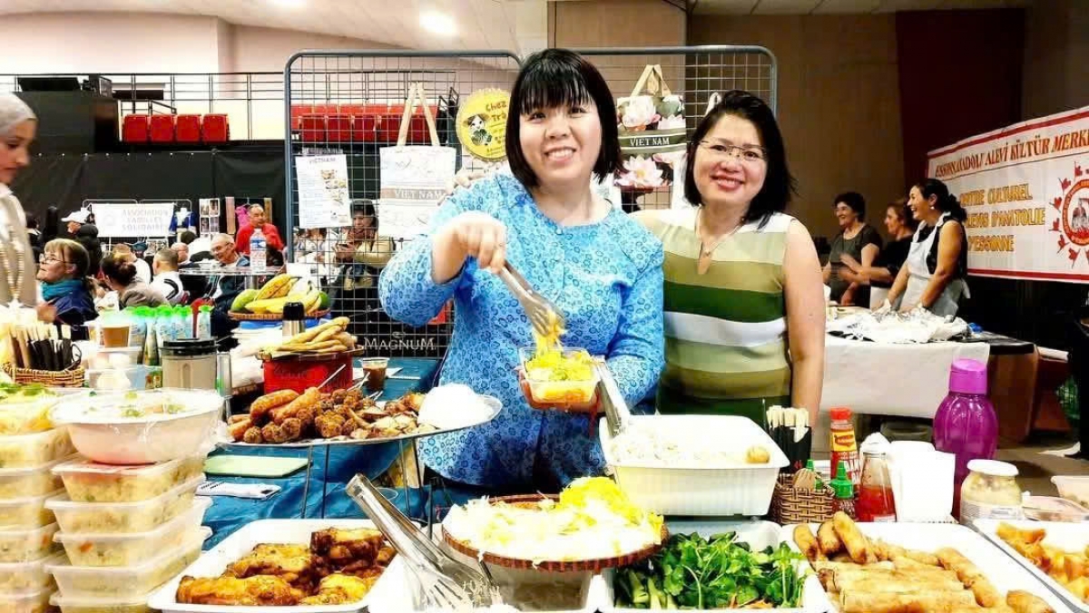 Tra Mi at a Vietnamese culinary event in France (Photo courtesy of Vu Tra Mi)