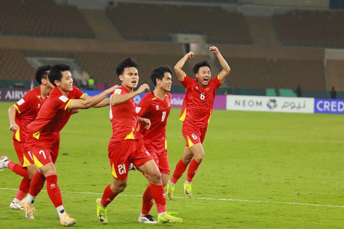Los jugadores de la selección masculina sub-23 de fútbol de Vietnam posan para una foto. Foto: thanhnien.vn