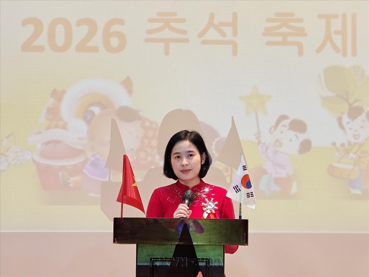 발표하는 응우옌 티 타이 빈 공사참사관 (사진: 베트남 통신사)