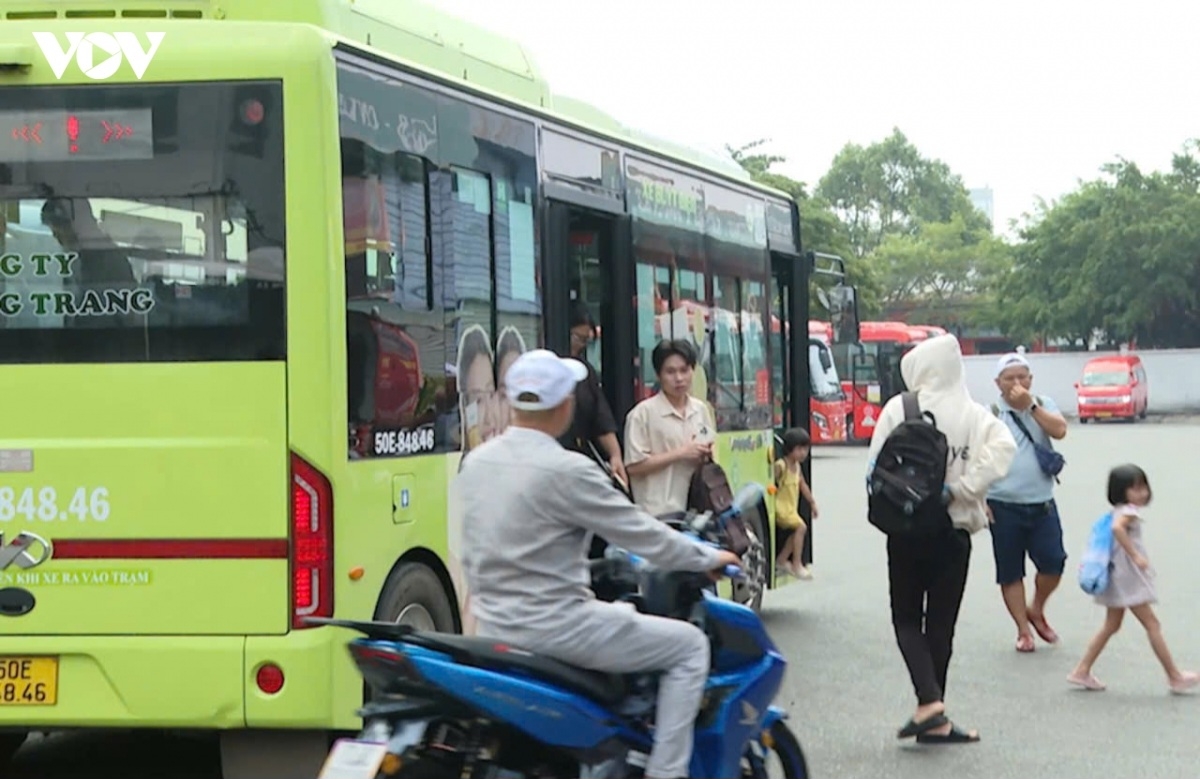 The addition of bus routes to Long Thanh Airport will help increase connectivity. (Photo: Luu Son/VOV)