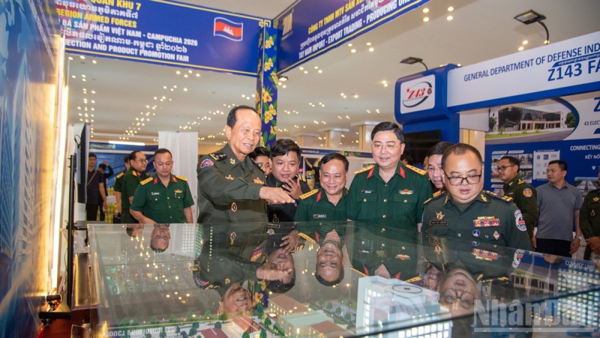 ពិព័រណ៍ពាណិជ្ជកម្ម និងផ្សព្វផ្សាយ​ផលិតផលវៀតណាម-កម្ពុជា ឆ្នាំ២០២៦។ រូបថត៖ ក្រសួងការពារប្រទេសវៀតណាម​