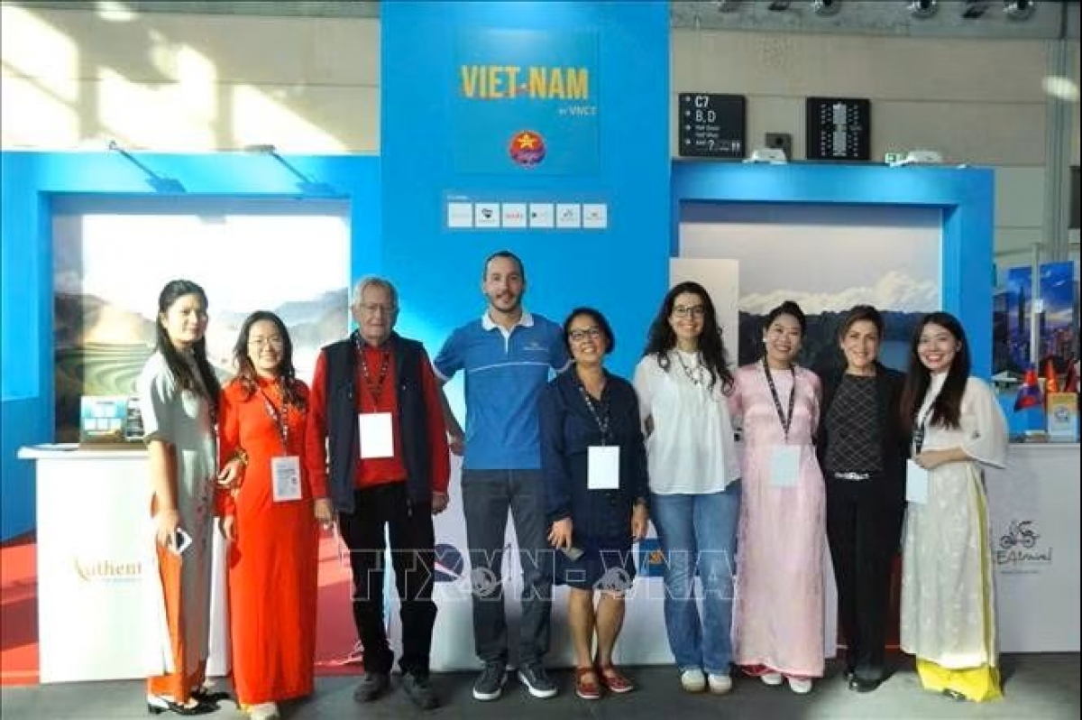 Các đại diện doanh nghiệp Việt Nam tham gia sự kiện TTG Travel Experience ở Rimini. Ảnh: TTXVN