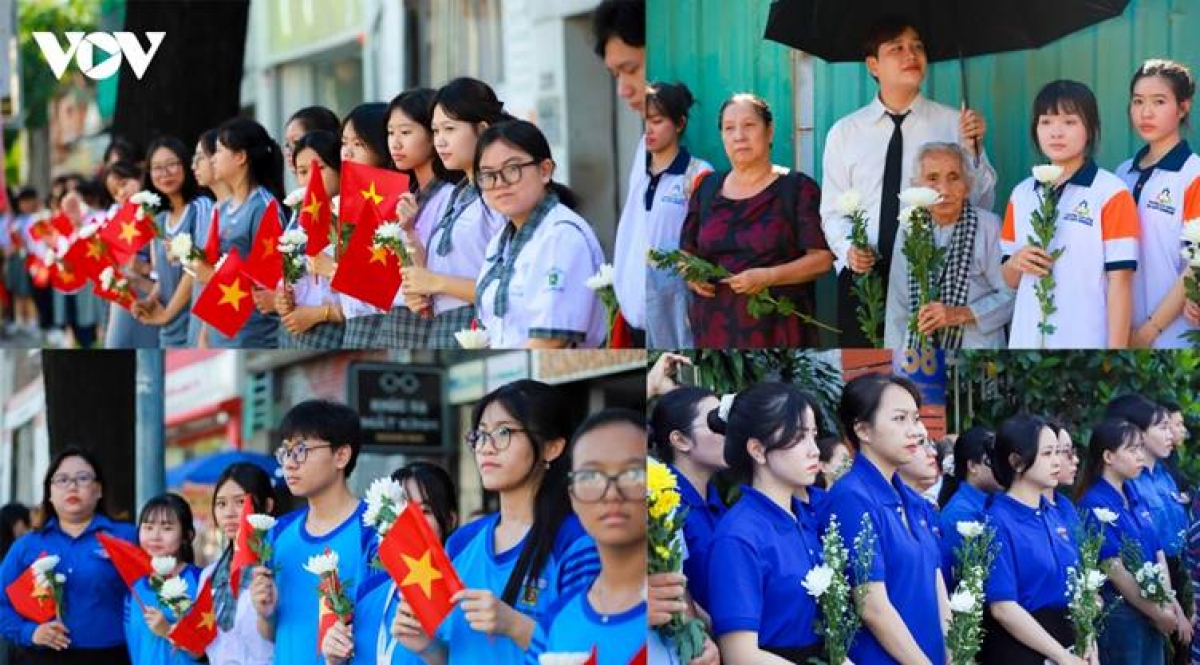 Thousands of teachers and students come to pay their respects for the fallen heroes.