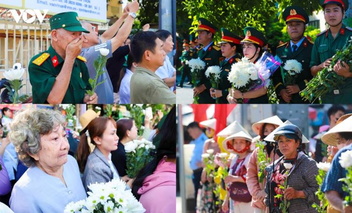 Many war veterans and military personnel come to bid farewell to their fallen comrades.