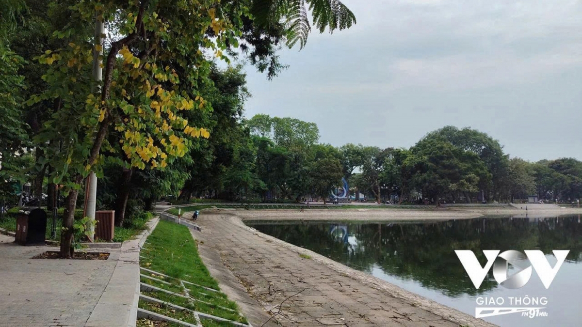 ハノイのティエンクアン湖の朝（写真：Thái Sơn/VOV-Giao thông）