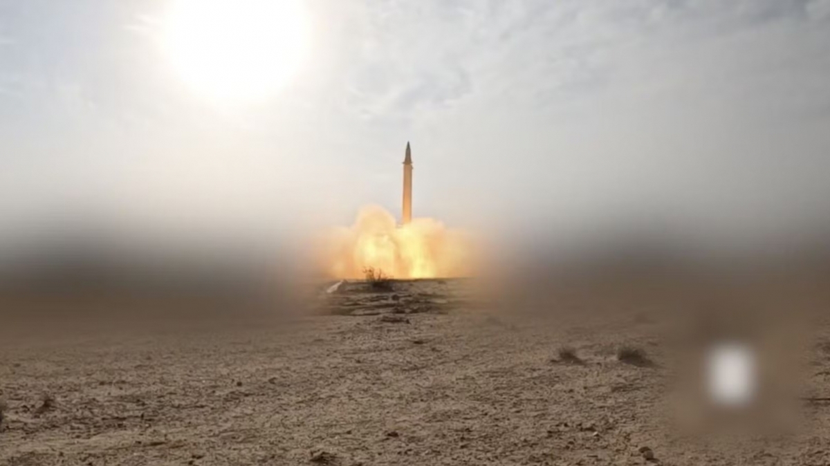 Un missile hypersonique lancé depuis le Yémen par les forces houthies. Photo: THX/TTXVN