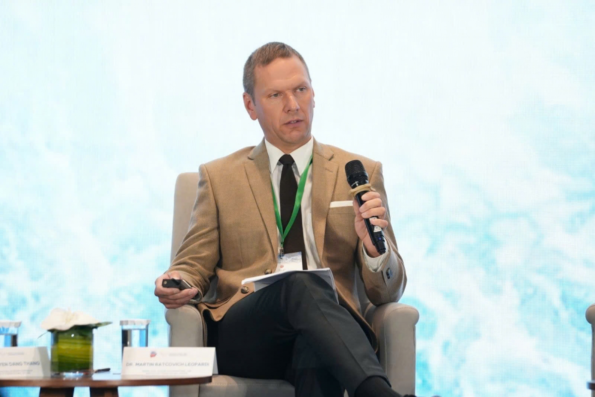 Dr. Martin Ratcovich Leopardi particpates in the session featuring UNCLOS, Maritime Legitimacy, and Pathways to Cooperation (Photo: Embassy of Sweden in Vietnam)