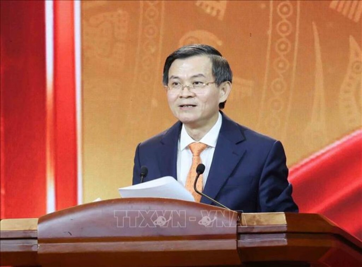 Doan Minh Huan, President of the Ho Chi Minh National Academy of Politics and Head of the contest’s Steering Committee, speaks at the awards ceremony. (Photo: VNA)