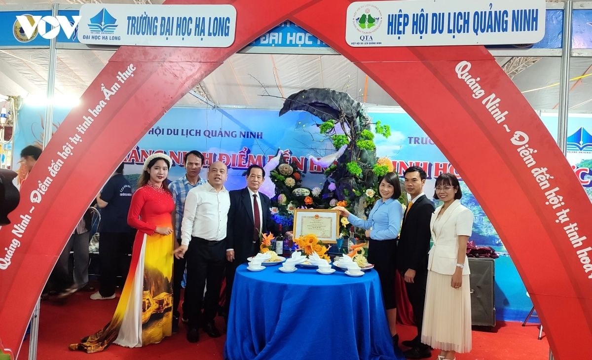Le Festival gastronomique de Quang Ninh 2026 se tiendra du 20 au 24 novembre au marché nocturne Vui Fest, dans le complexe urbain Sun Marina Ha Long, quartier de Bai Chay. Photo: VOV
