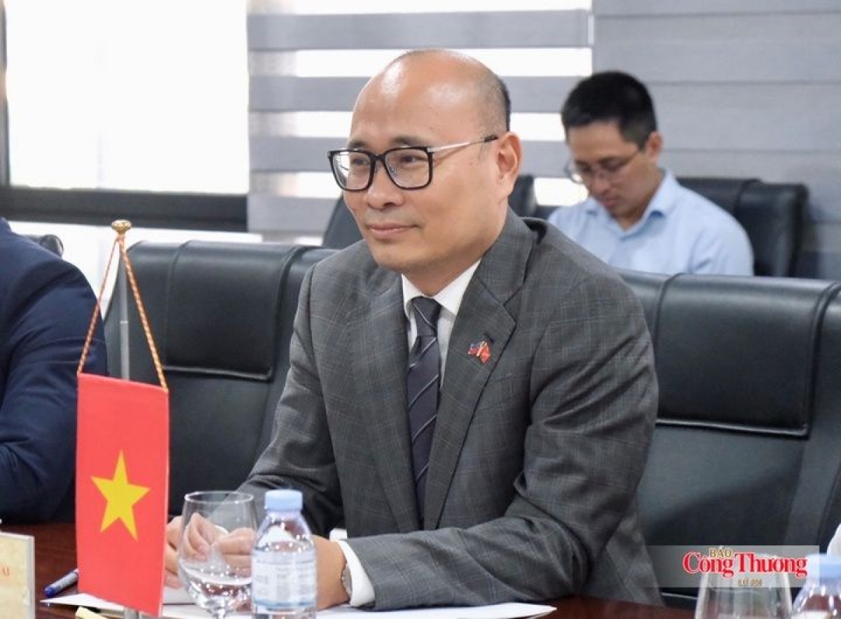 越南工贸部副部长梁黄泰