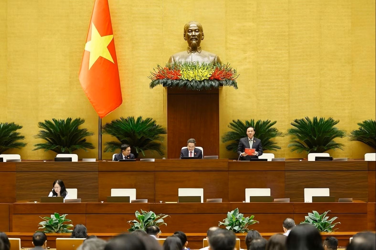 Phó Chủ tịch Quốc hội Nguyễn Khắc Định phát biểu tại Quốc hội sáng 23/10/2026. Ảnh: TTXVN