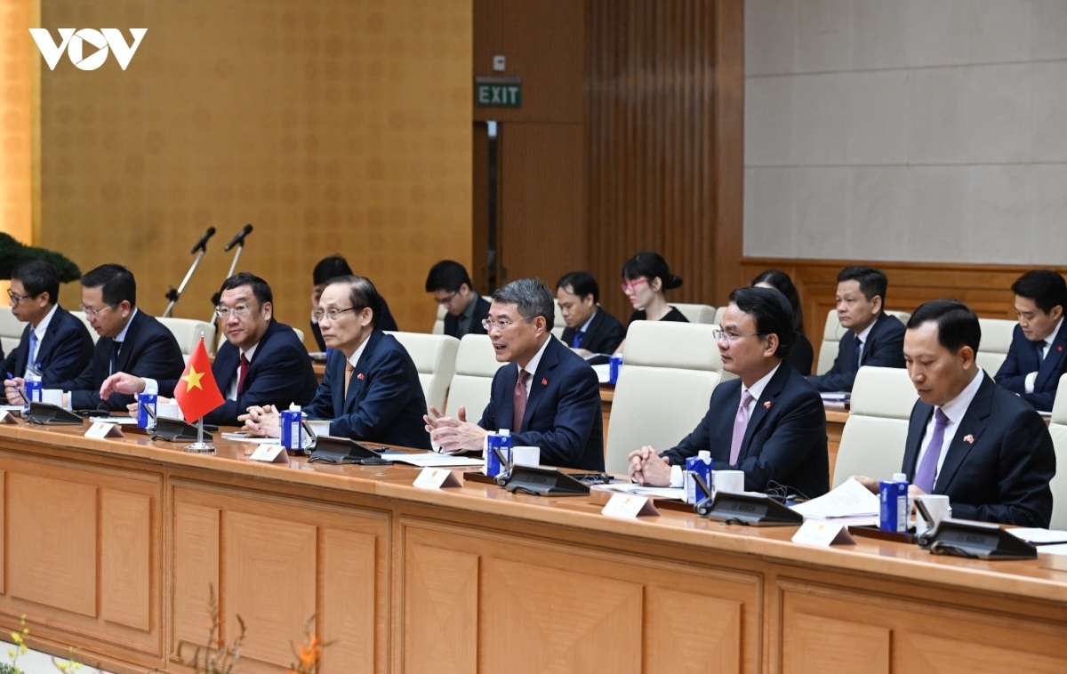 黎明兴总理在会谈上发言。