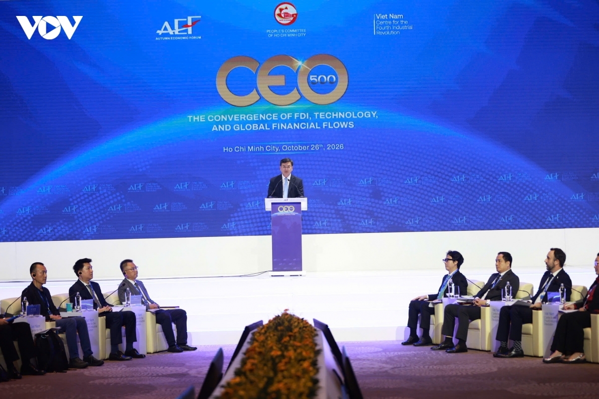 Nguyen Cong Vinh, Vice Chairman of the Ho Chi Minh City People’s Committee, speaks at CEO 500 program. (Photo: VOV)