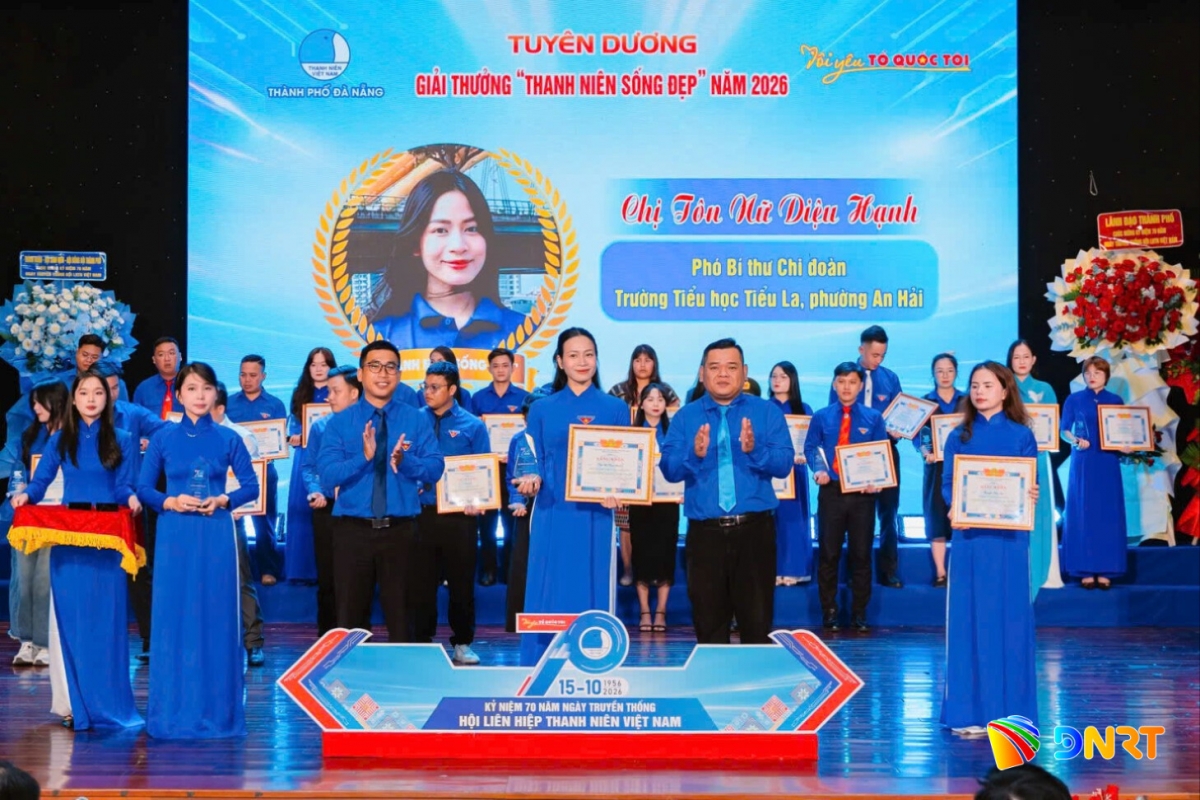 トン・ヌー・ジエウ・ハインさんが、2026年「美しく生きる若者」賞を受賞（写真：Tấn Khoa/Báo Đà Nẵng）