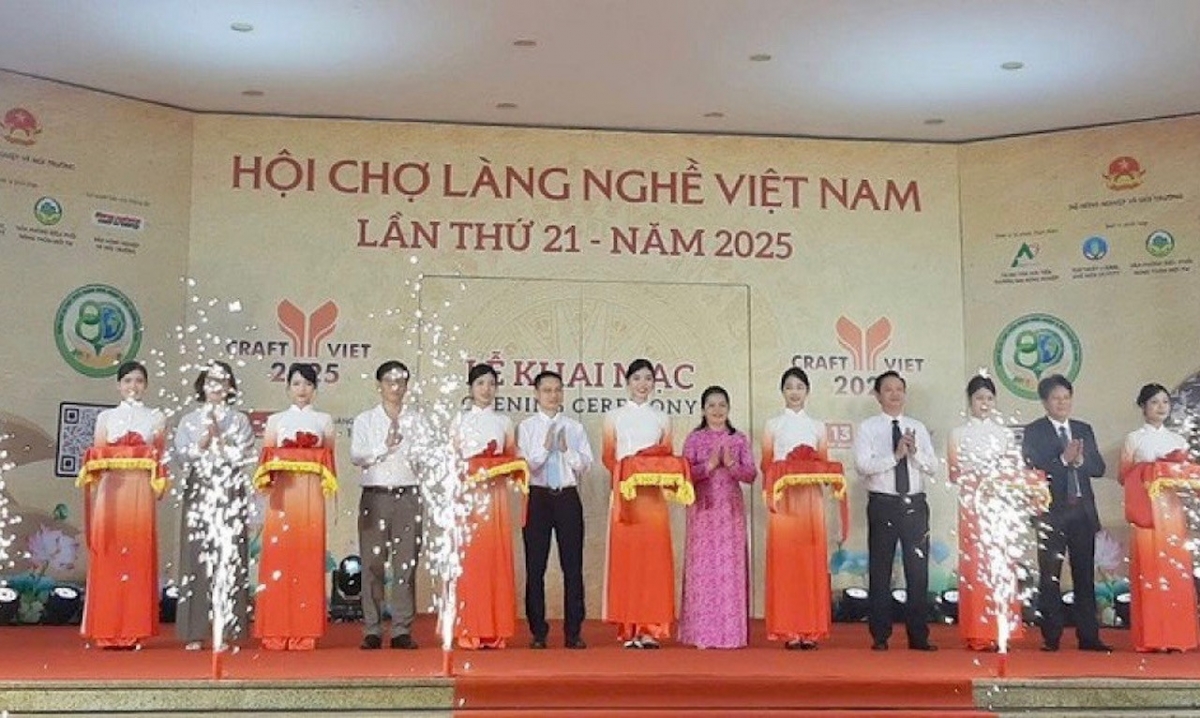 งานแสดงสินค้าหมู่บ้านศิลปาชีพเวียดนามครั้งที่ 22: เผยแพร่ผลิตภัณฑ์จากหมู่บ้านศิลปาชีพ (Photo:hanoimoi)