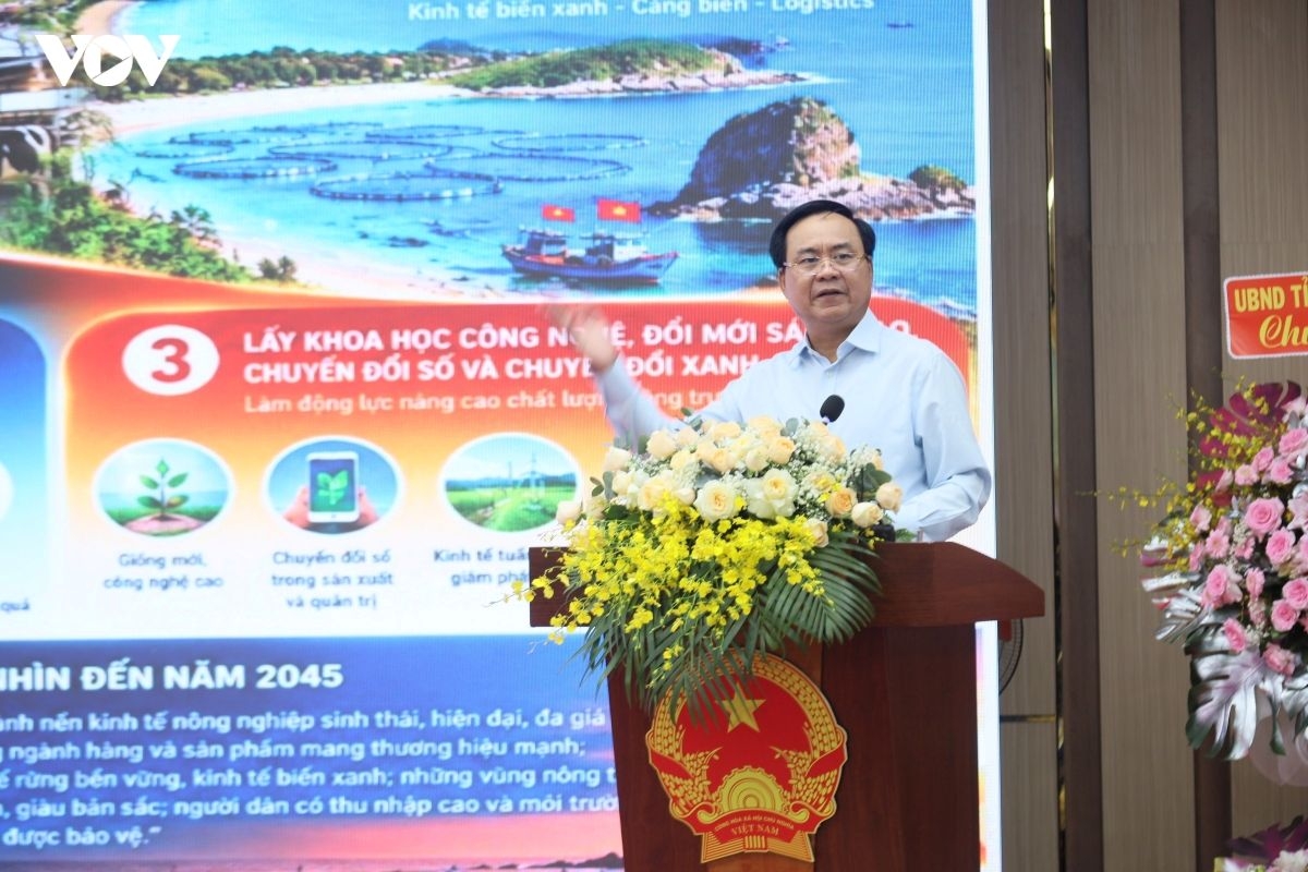 Ông Võ Văn Hưng, Thứ trưởng Bộ Nông nghiệp và Môi trường phát biểu tại hội thảo. Ảnh: VOV