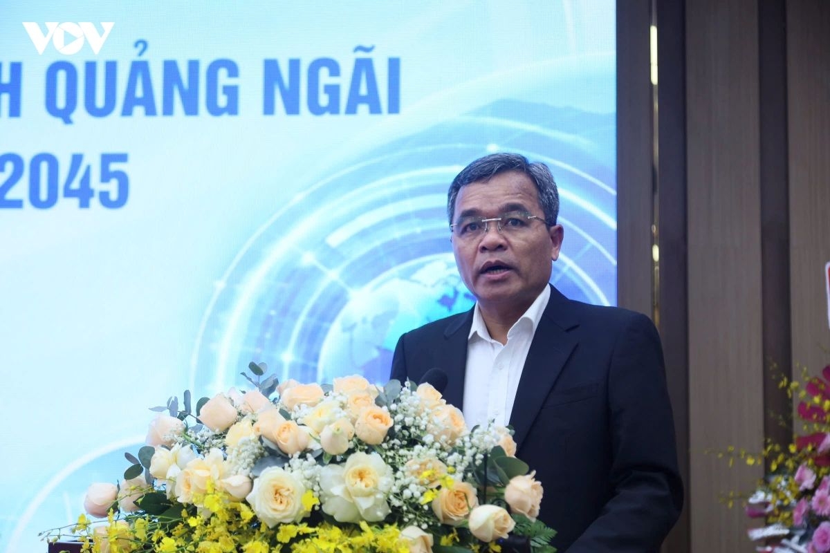 Ông Hồ Văn Niên, Bí thư Tỉnh ủy Quảng Ngãi phát biểu tại hội thảo. Ảnh: VOV
