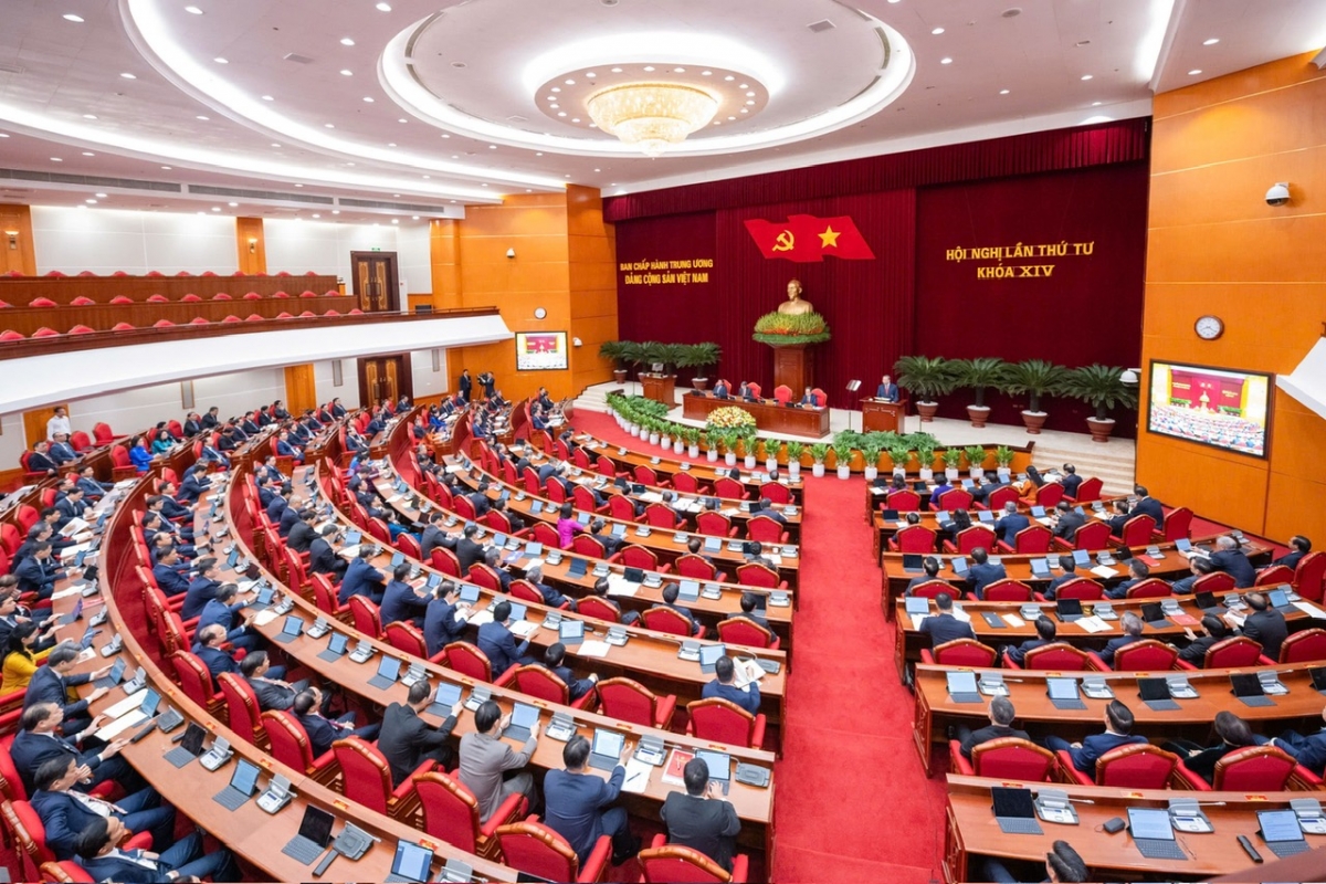 Hội nghị lần thứ tư Ban Chấp hành Trung ương Đảng khoá XIV tiếp tục ngày làm việc thứ hai. Ảnh: baochinhphu.vn