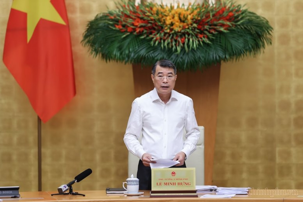Le Premier ministre Lê Minh Hung préside la réunion gouvernementale du mois de septembre et la visioconférence avec les ministères et les collectivités locales, le 3 octobre 2026. Photo: chinhphu.vn/Nhât Bac