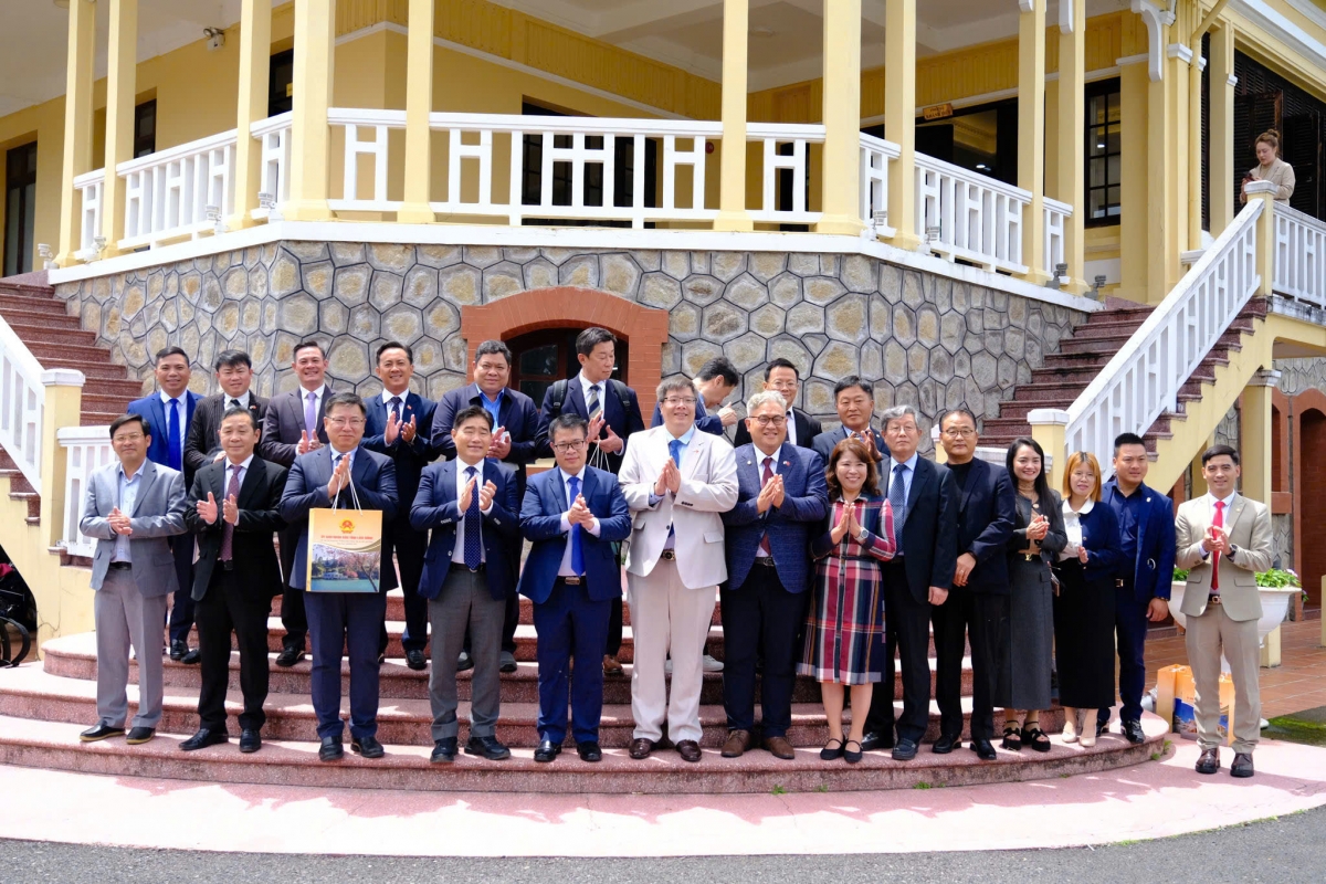 Lãnh đạo UBND tỉnh Lâm Đồng tiếp và làm việc với đoàn công tác Hiệp hội VKBIA và đối tác Hàn Quốc do TS. Trần Hải Linh - Chủ tịch Hiệp hội VKBIA làm Trưởng đoàn