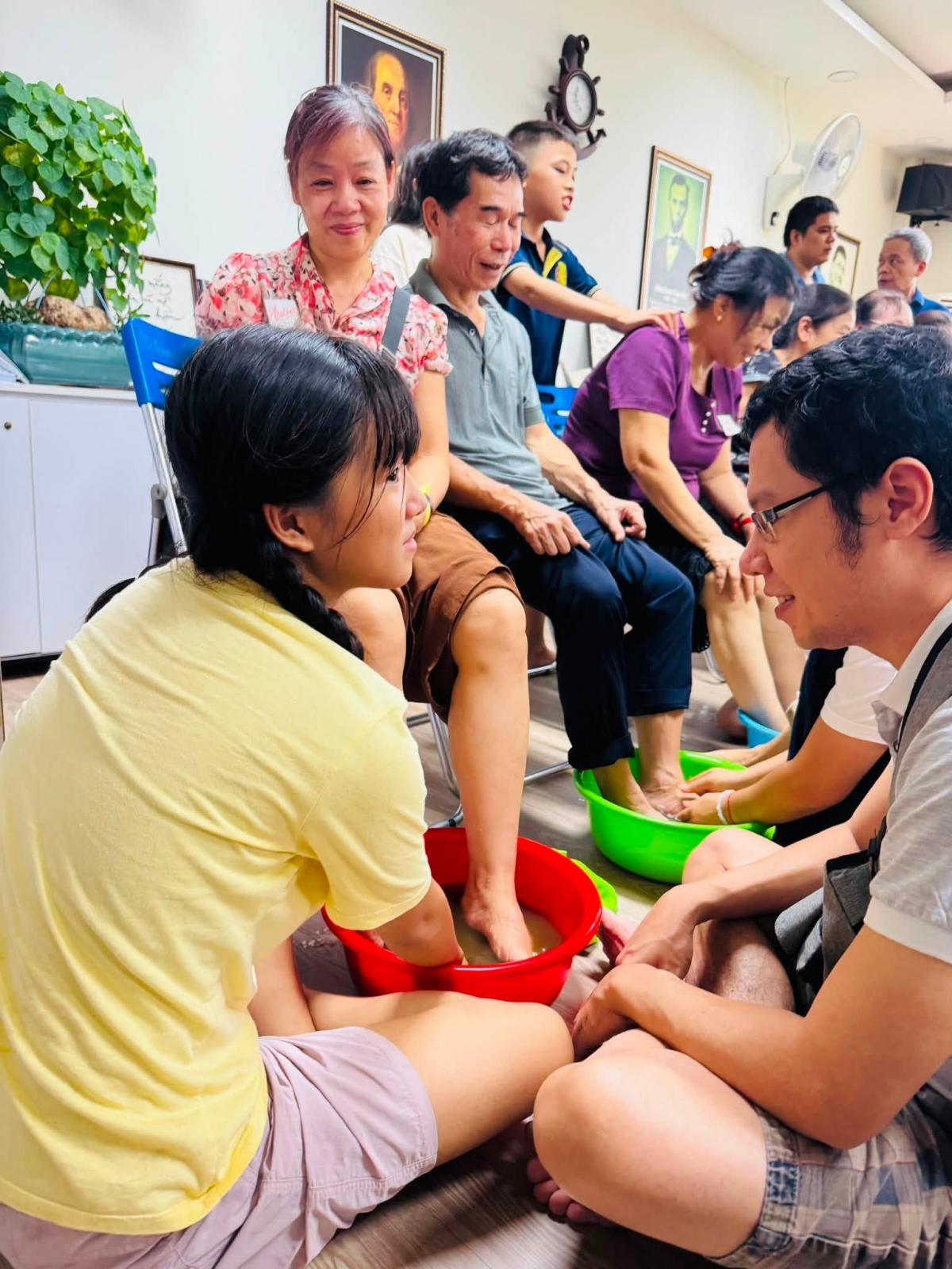 Happy Village offers activities that help strengthen family bonds, giving children and parents opportunities to share their feelings and express their love and appreciation for one another. (Photo: Happy Village’s Facebook page)