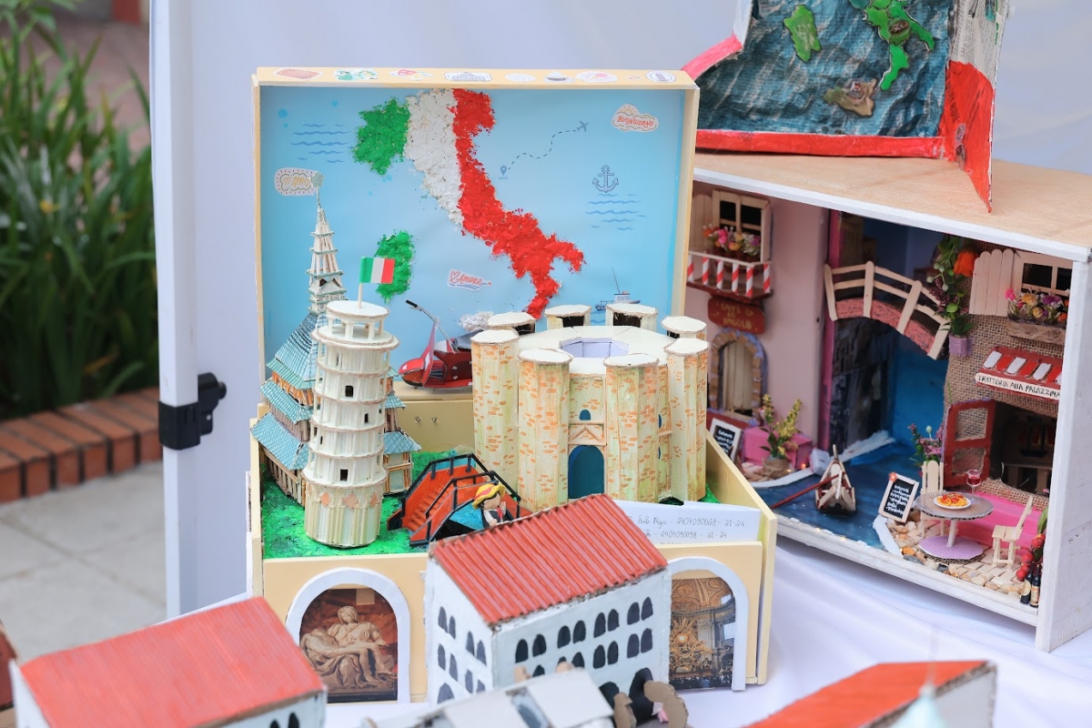 Một số biểu tượng của đất nước Italia được mô phỏng, giới thiệu