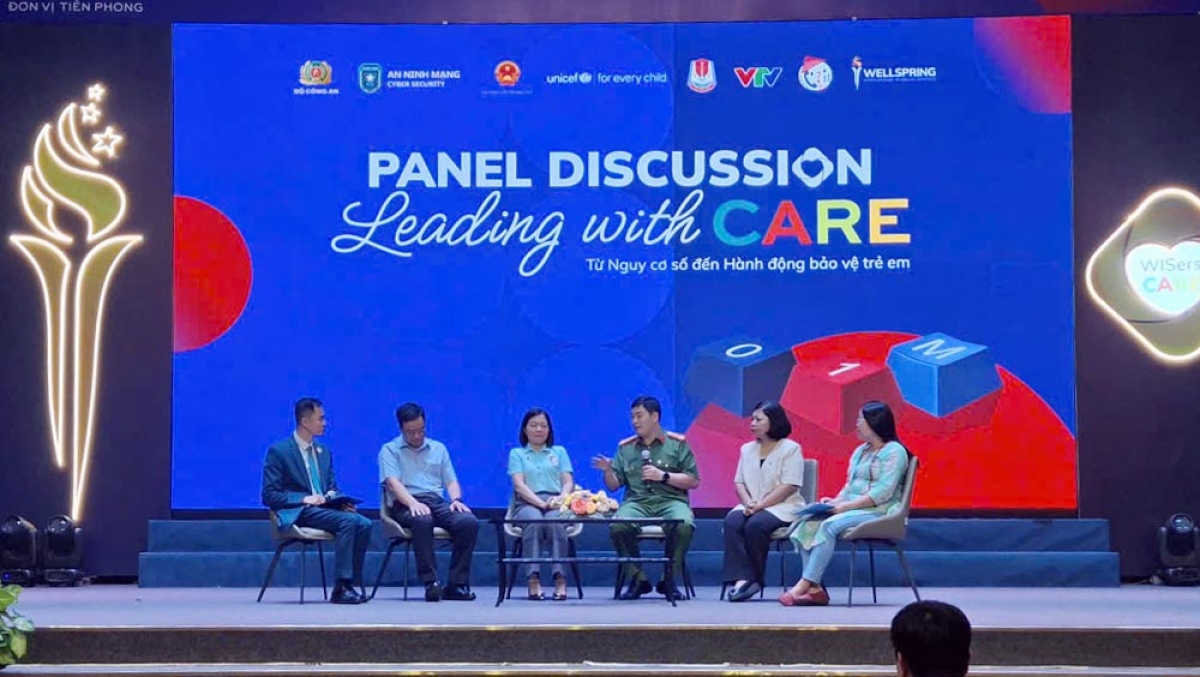 Participantes en el debate celebrado en el marco del Cyber Care Summit 2026. Foto: Wellspring Hanoi