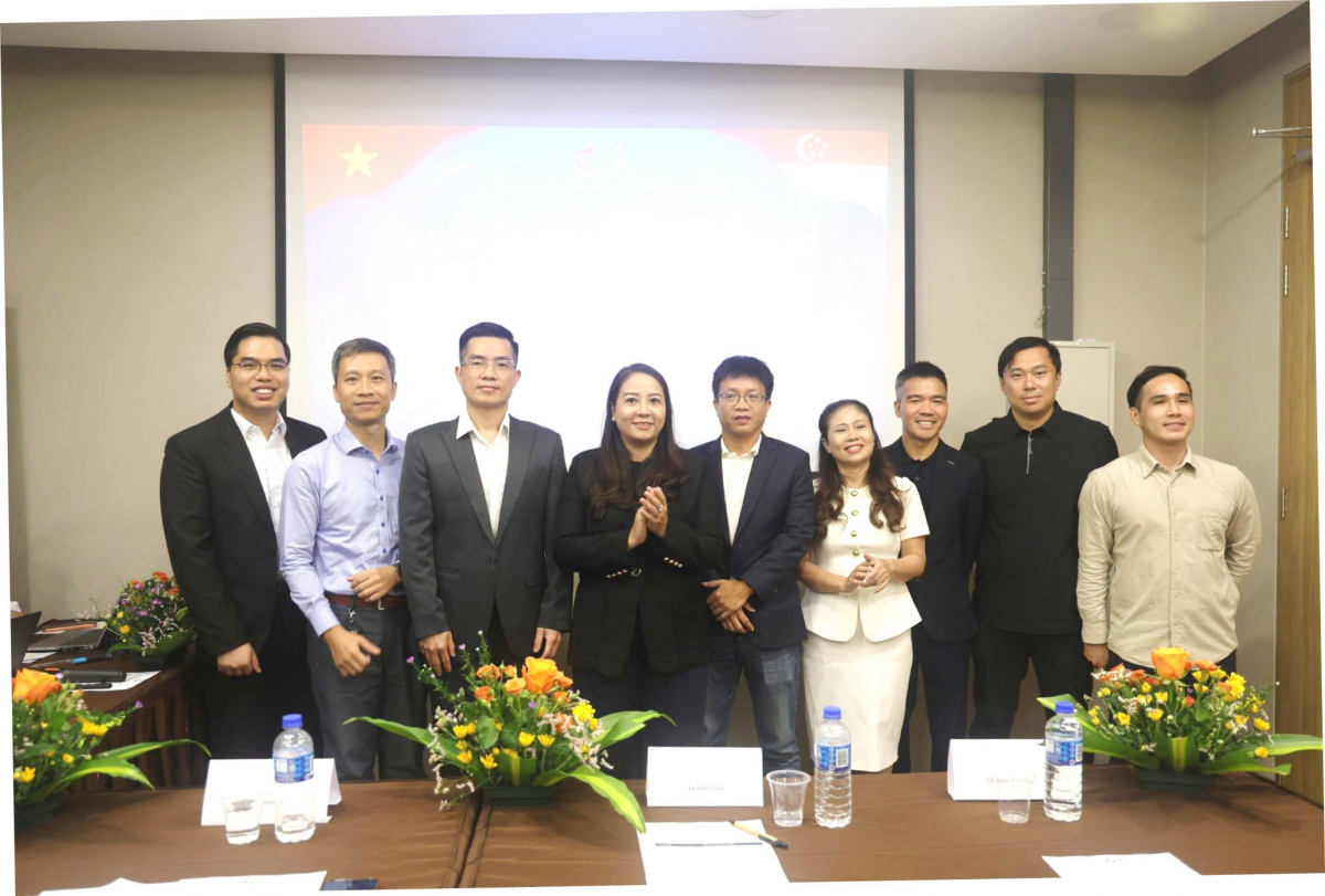 Ban chấp hành Ban Liên lạc Cộng đồng Người Việt Nam tại Singapore nhiệm kỳ V (2026 - 2028) ra mắt.