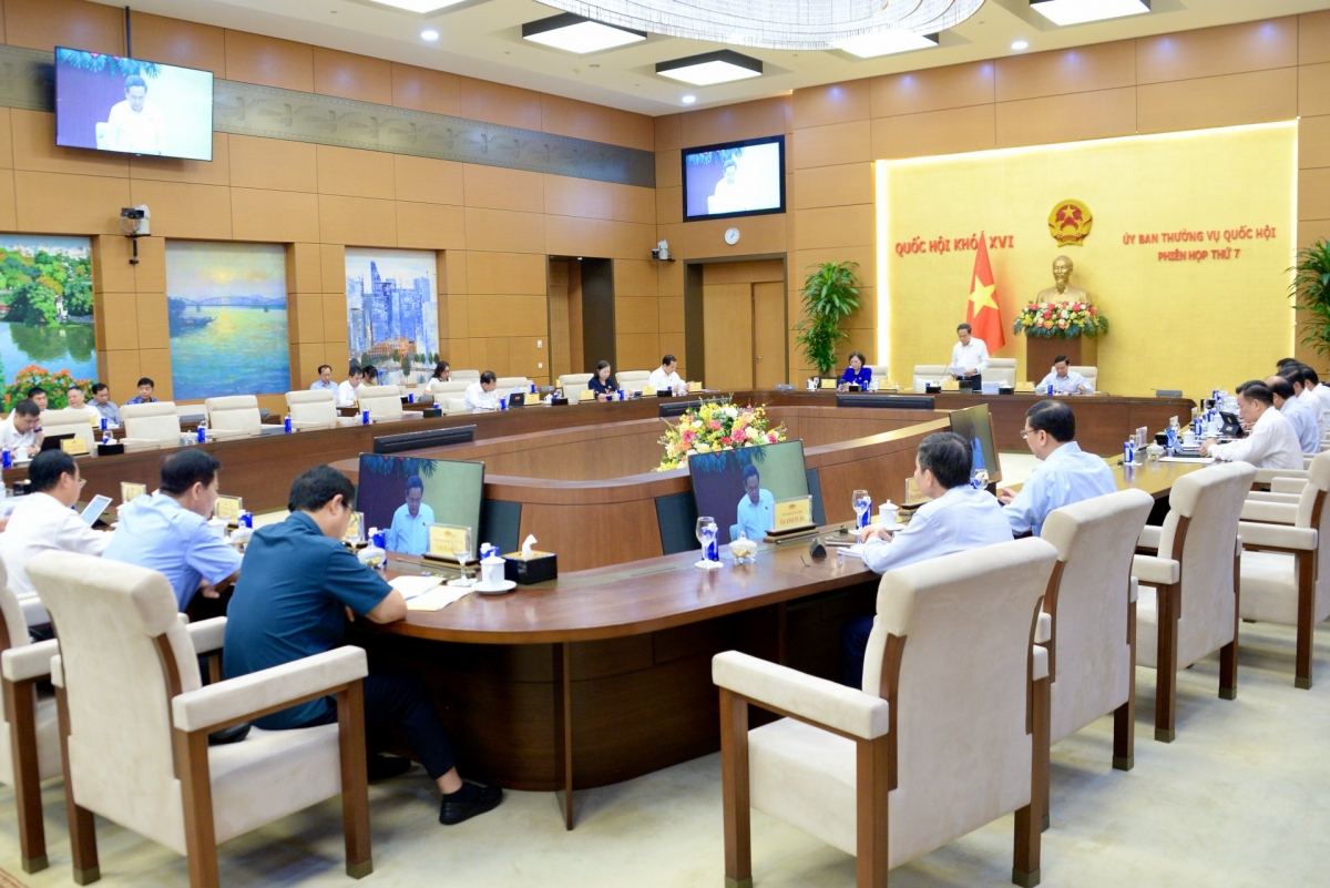 At the meeting (Photo: Le Tuyet/VOV)