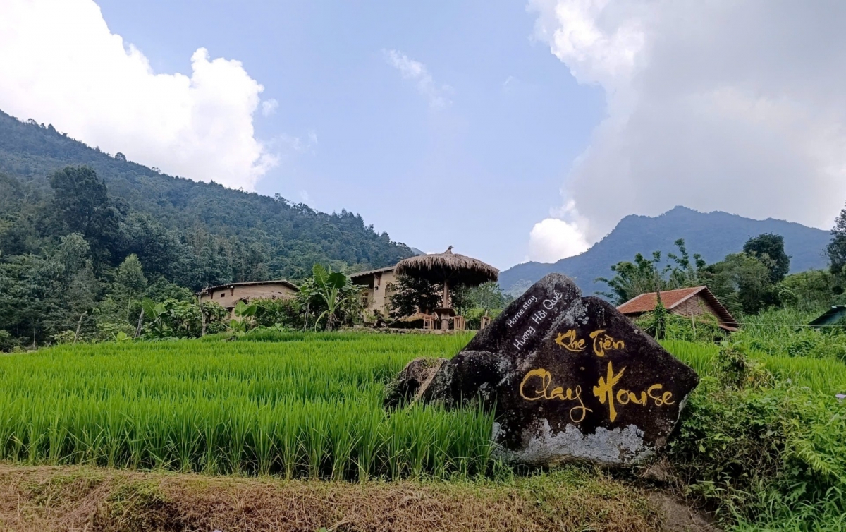 គំរូផ្ទះ Homestay របស់​គ្រួសារលោក Duong Phuc Thim នៅឃុំ Hoanh Mo ទីក្រុងក្វាងនិញ។ រូបថត៖ Vu Mien/VOV​ ភាគឦសាន