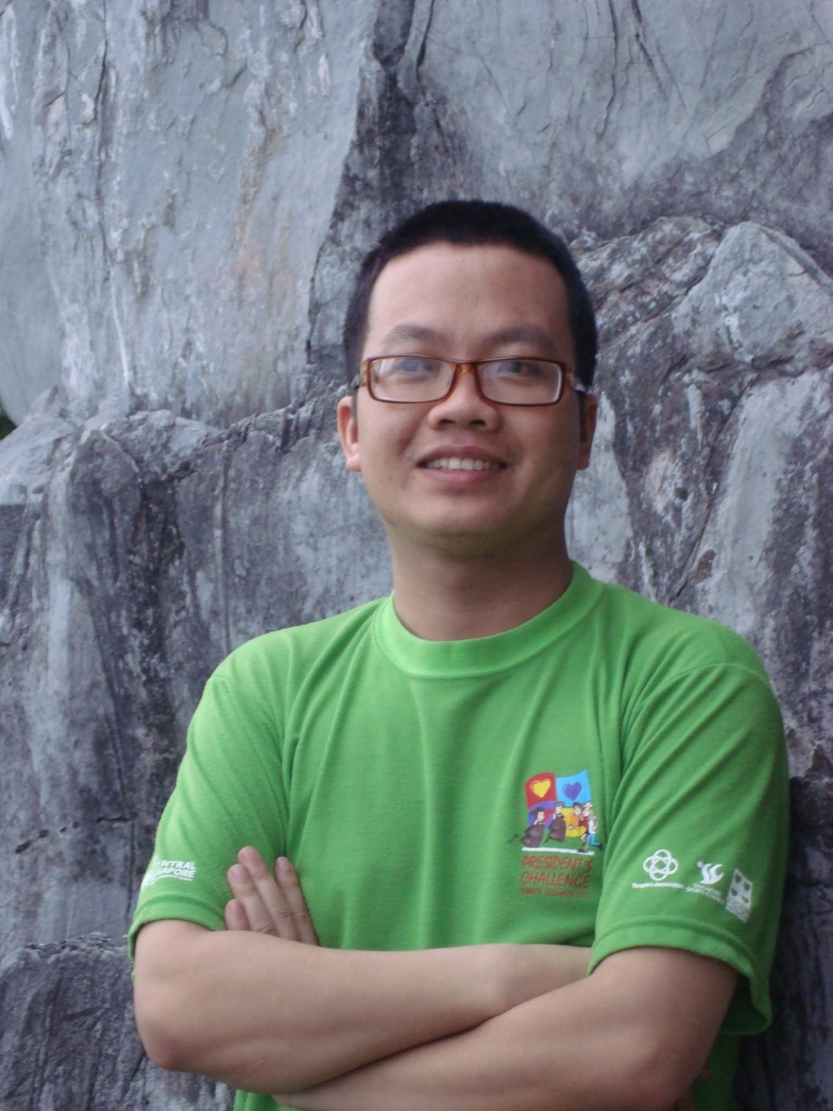 Nhà văn Uông Triều.