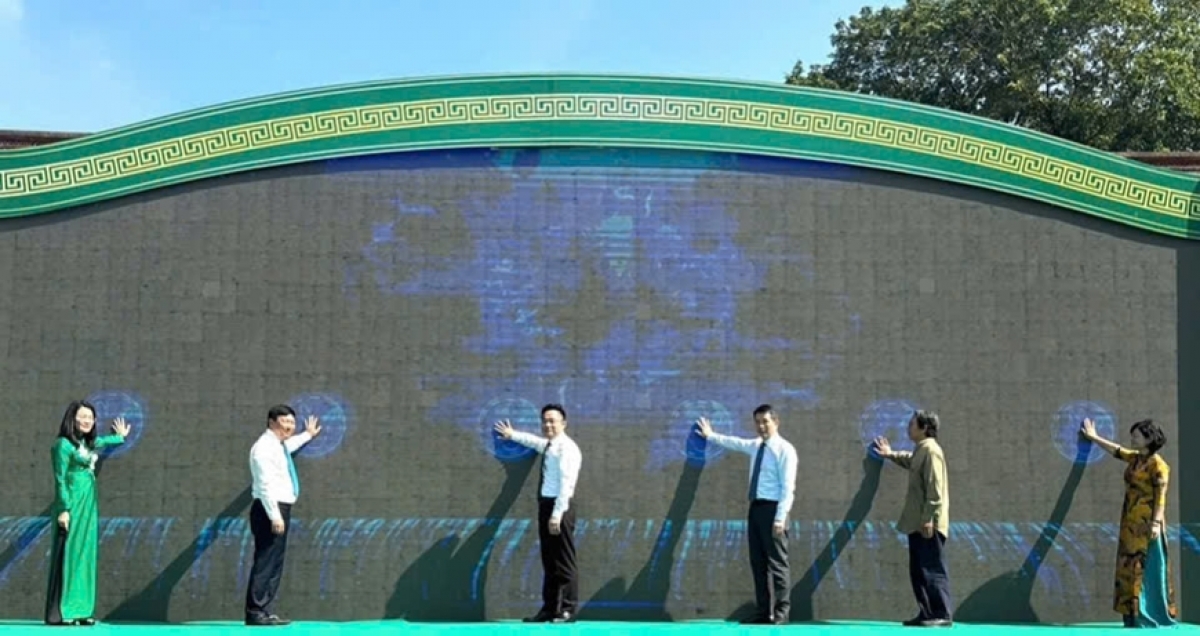 The 2026 campaign to implement the Hanoi's Code of Conduct is announced and launched at a ceremony on October 21, 2026 in Hanoi. (Photo: qdnd.vn)