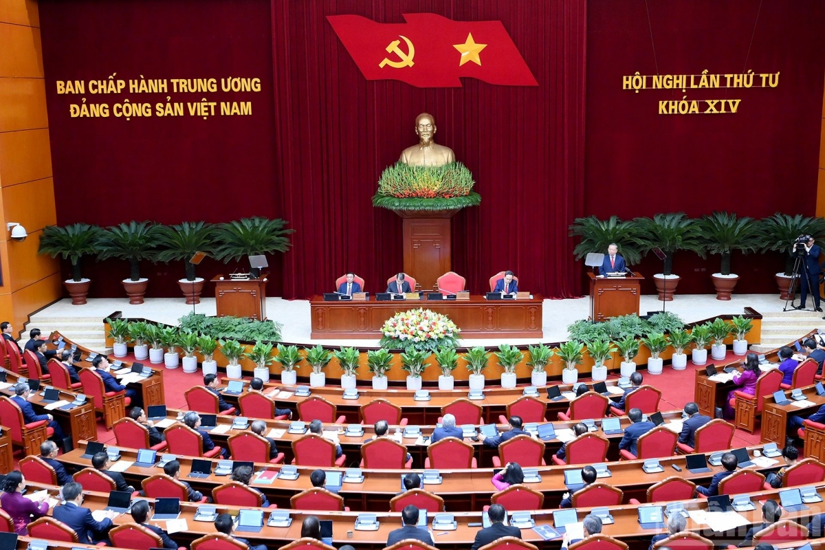 Quang cảnh phiên khai mạc Hội nghị lần thứ tư Ban Chấp hành Trung ương Đảng Cộng sản Việt Nam khóa XIV. Ảnh: ĐĂNG KHOA/nhandan.vn