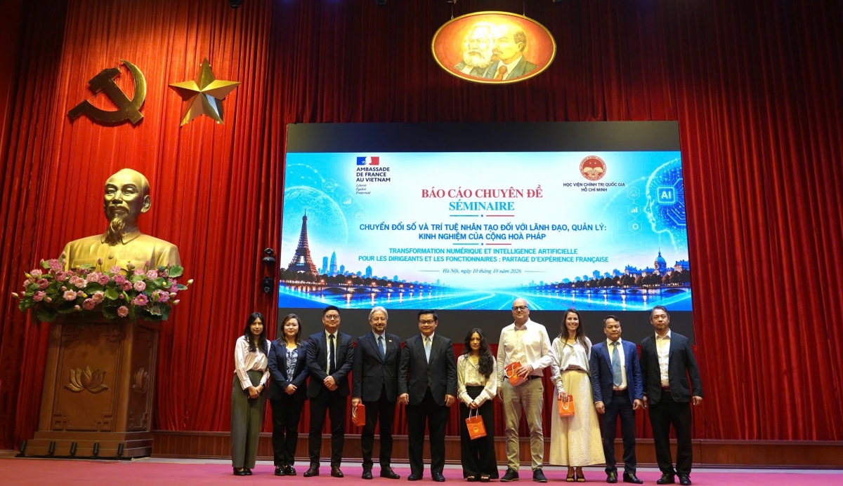 Photo de groupe à l’occasion du séminaire. Photo: Ambassade de France au Vietnam