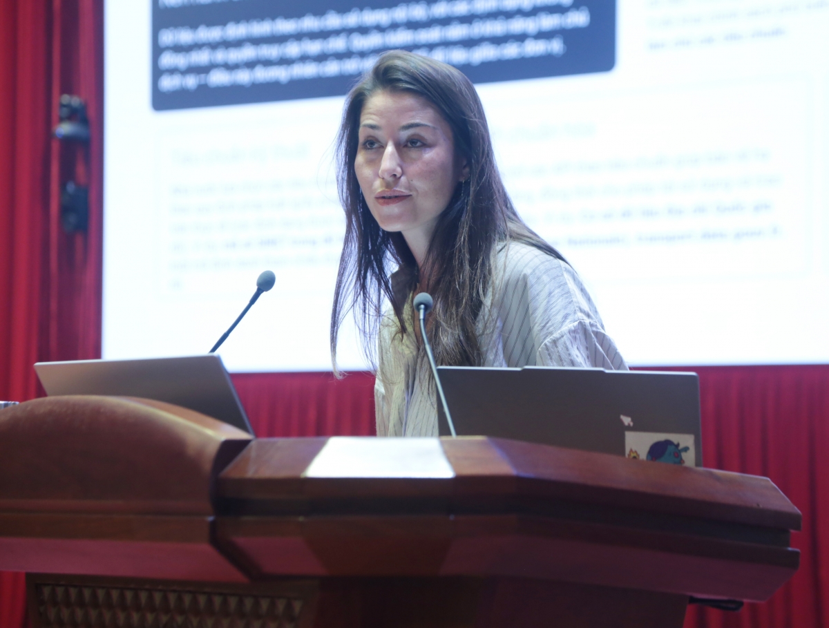 Manon Lafitte, juriste spécialisée dans le numérique et l’IA. Photo: Ambassade de France au Vietnam​​​​​​