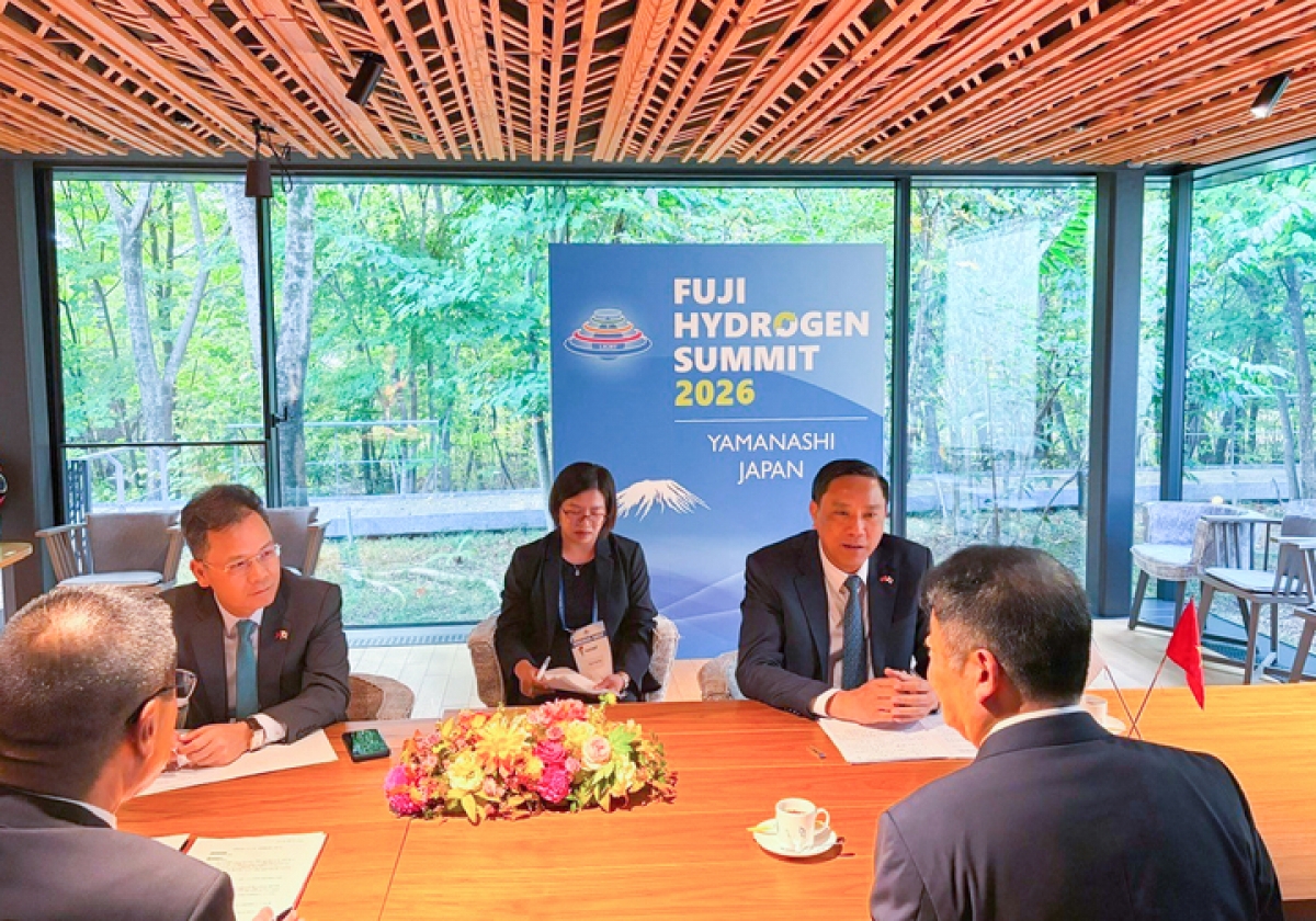 Đại diện tỉnh Lào Cai trao đổi, thúc đẩy hợp tác chuyển giao công nghệ năng lượng sạch và du lịch cùng chính quyền tỉnh Yamanashi tại Nhật Bản.