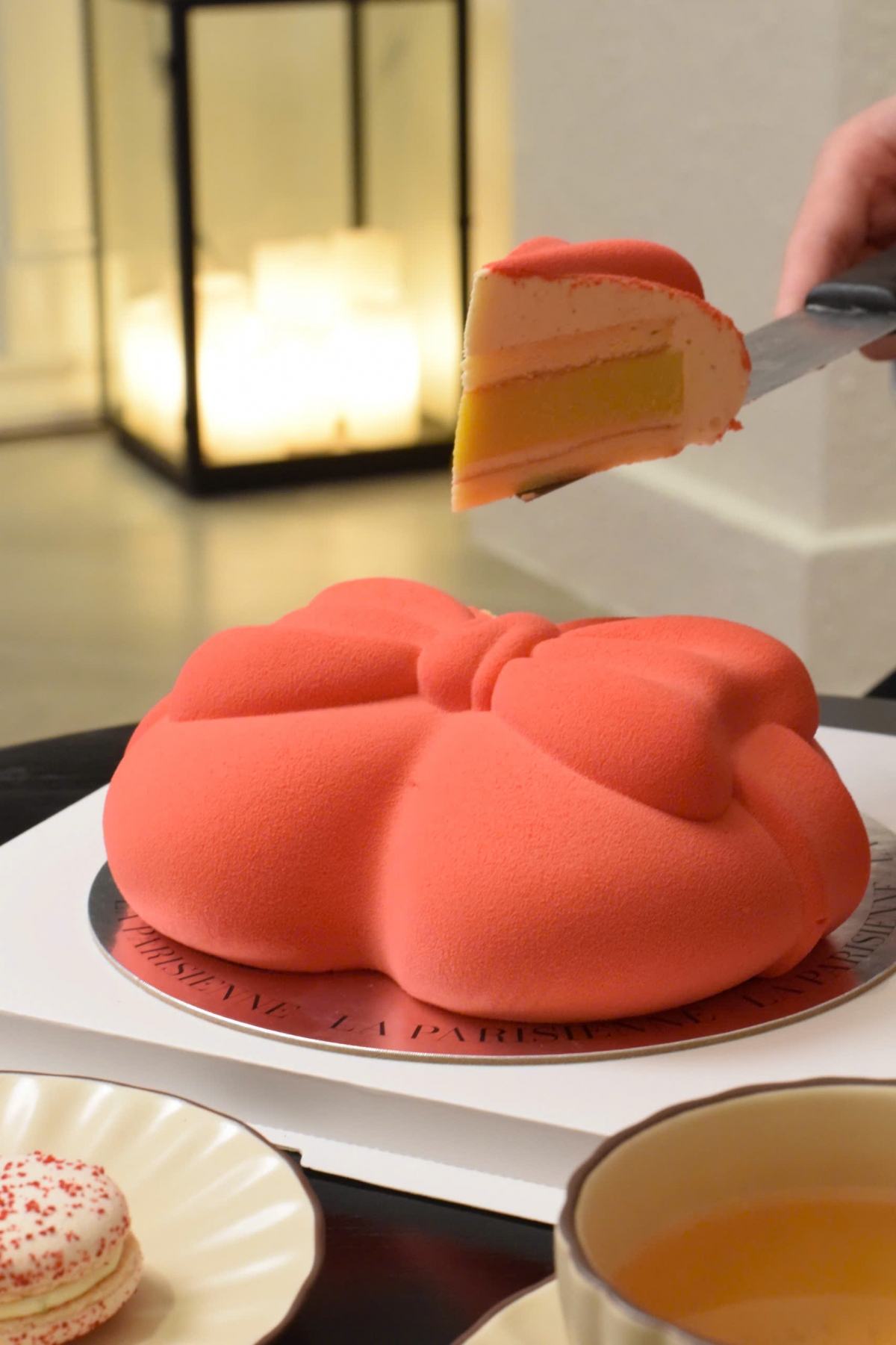Compared with a traditional gateau, which mainly consists of sponge cake and cream, Gato Entremet has a much lighter and smoother texture because mousse makes up most of its structure. (Photo: La Parisienne)