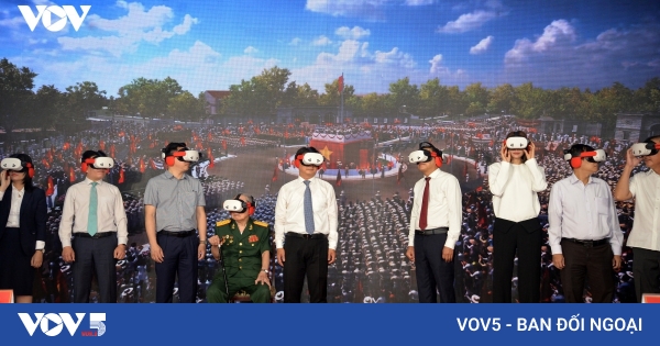 独立宫“回到神圣时刻”体验活动引发观看潮